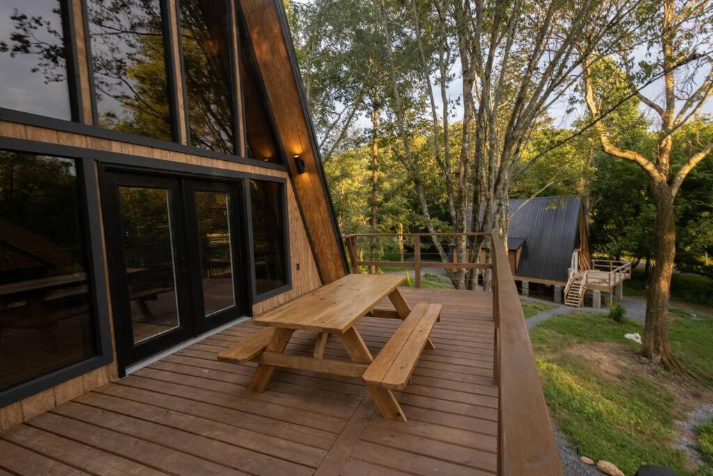 Valhalla Cabins Aframes With Hot Tubs & Sauna 코스비 외부 사진