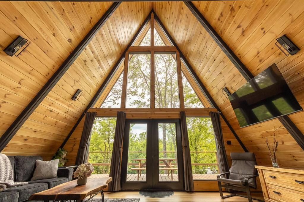 Valhalla Cabins Aframes With Hot Tubs & Sauna 코스비 외부 사진
