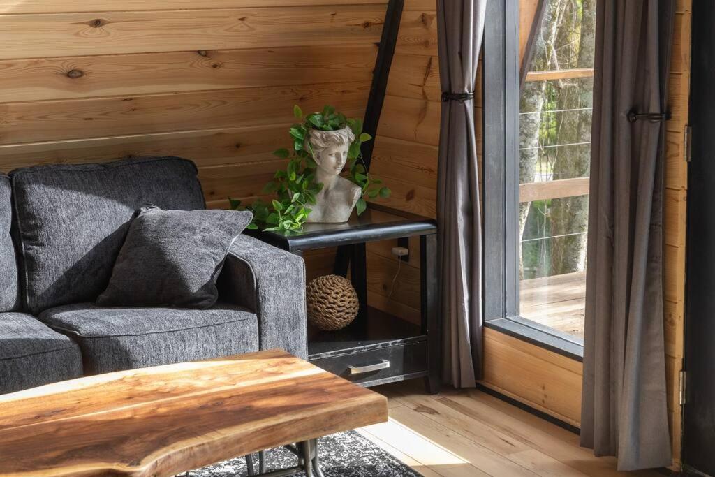 Valhalla Cabins Aframes With Hot Tubs & Sauna 코스비 외부 사진