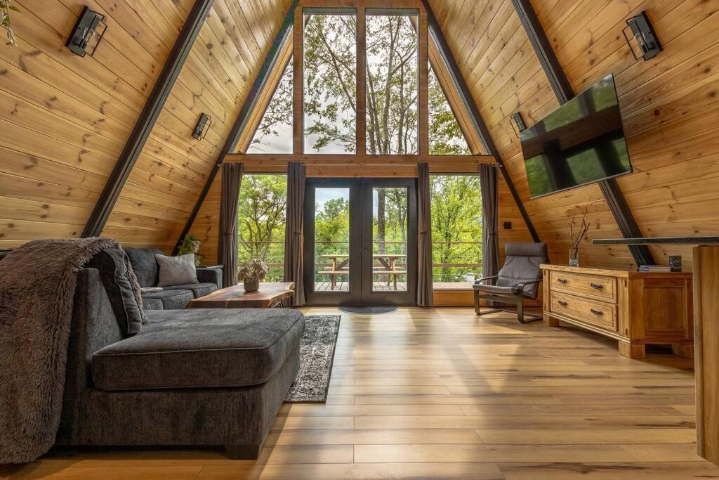 Valhalla Cabins Aframes With Hot Tubs & Sauna 코스비 외부 사진