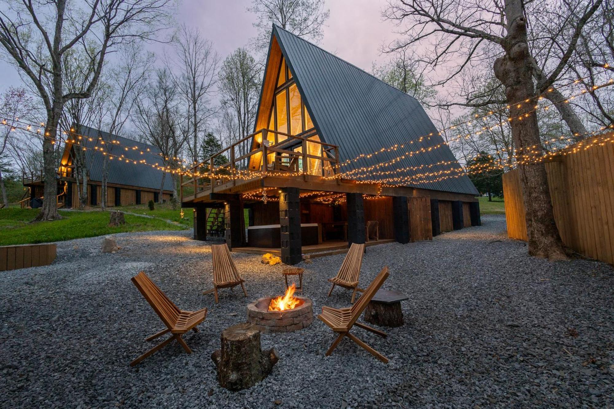 Valhalla Cabins Aframes With Hot Tubs & Sauna 코스비 외부 사진
